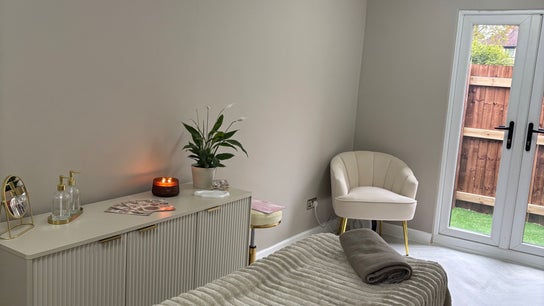 Alora SkinSpecialist