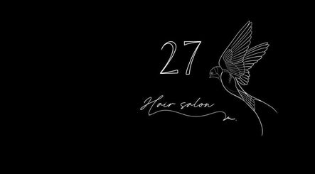 Logotipo de 27 Hair Salon con ave en Móstoles, Comunidad De Madrid, ES. Diseño estilizado y moderno.