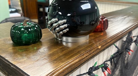 Festive decor at The Style Lab Beauty Salon, Bentleyville, Pennsylvania, US.
