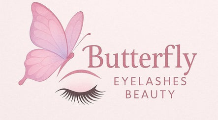 Logotipo de Butterfly Eyelashes en Lawrence, Massachusetts, US, con diseño de mariposa y pestañas.