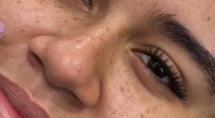 Primer plano de pestañas en Butterfly Eyelashes, Lawrence, Massachusetts, US.