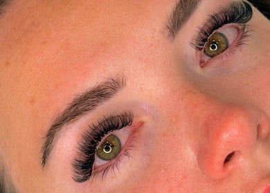 Close-up of eyelash extensions at Danielle Hazlewood Beauty, Brixham, England, GB.