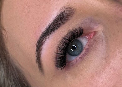 Close-up of expertly done eyelash extensions at Danielle Hazlewood Beauty, Brixham, England, GB.