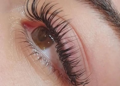 Close-up of expertly done eyelashes at Palm Springs Hair and Beauty, Margate, England, GB.