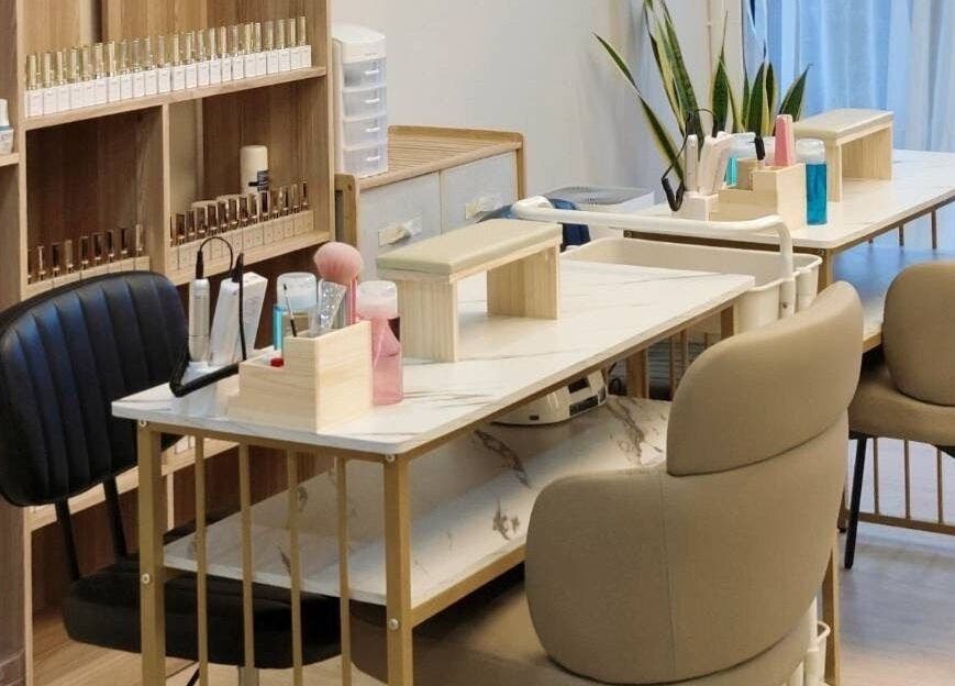 Elegant manicure stations at Kanita Nail Lounge, Tambon Hua Hin, Chang Wat Prachuap Khiri Khan, TH.