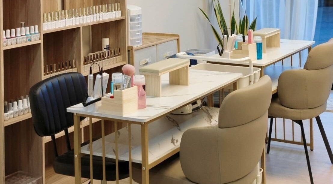Elegant manicure stations at Kanita Nail Lounge, Tambon Hua Hin, Chang Wat Prachuap Khiri Khan, TH.