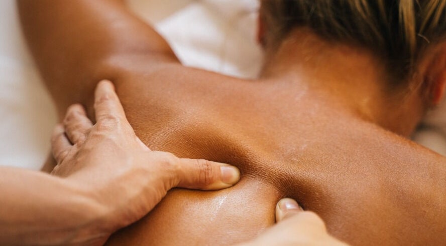 Deep tissue massage at Dee Dee Thai Massage in Brighton and Hove, England, GB.