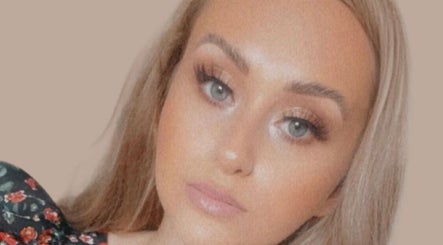Woman with flawless makeup, showcasing Ninetyseven's beauty services in Dungannon, Northern Ireland, GB.