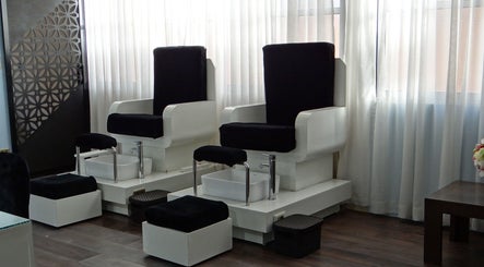 Sillas de pedicura en Kachamosas, Cochabamba, Departamento De Cochabamba, BO. Elegancia y comodidad.