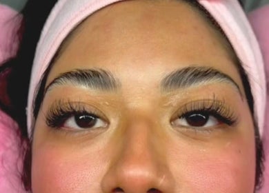 Tratamiento de cejas y pestañas en Pinky Wax, Ciudad De México, Ciudad De México, MX.