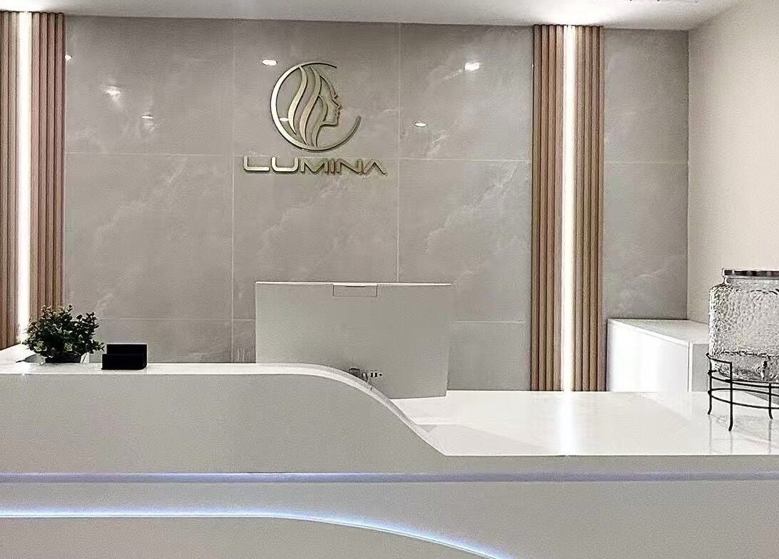Elegant reception at LUMINA MEDI SPA in Mississauga, Ontario, CA with modern decor and soothing ambiance.
