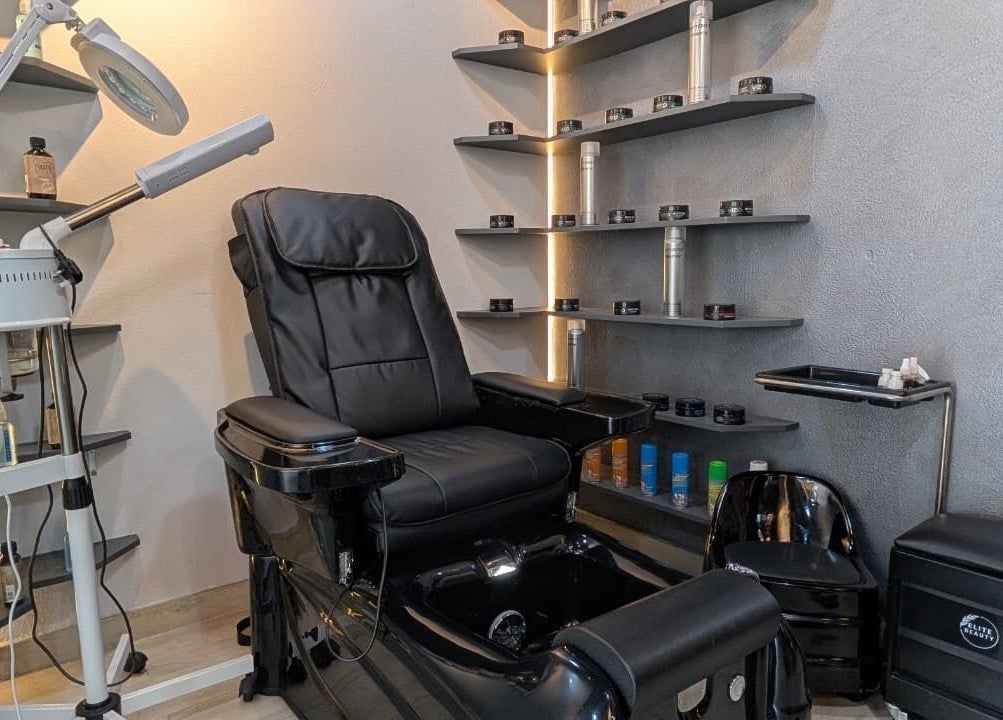 Luxury salon chair at Trend Style Gents Salon, Dubai, Dubai, AE designed for ultimate comfort and style.