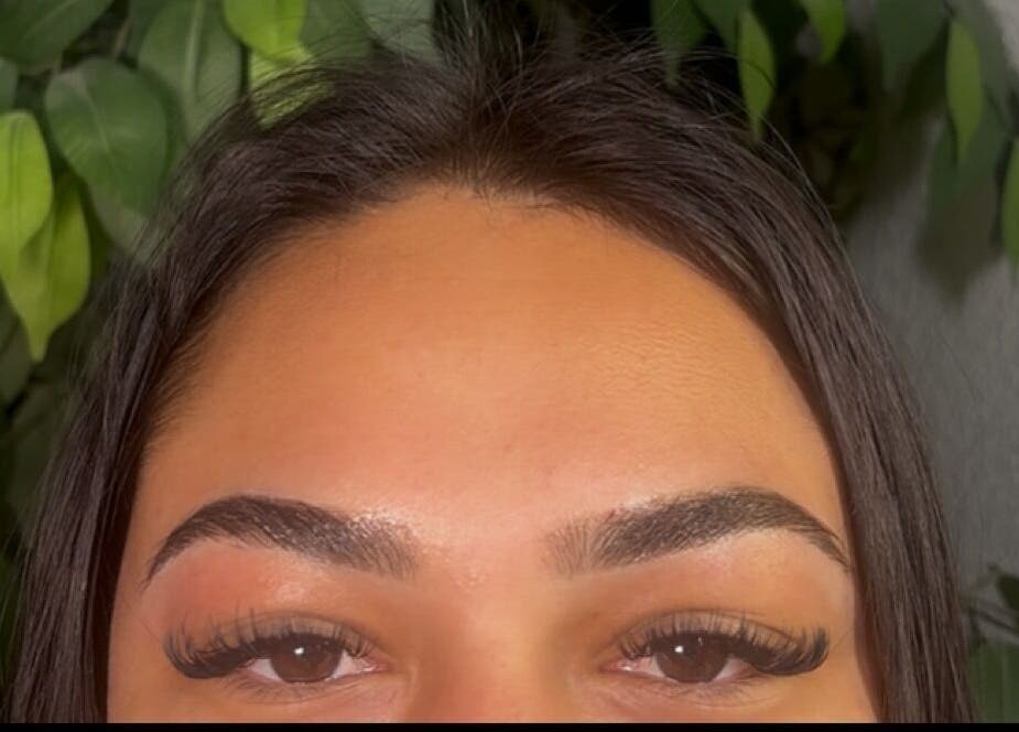 Perfectly shaped eyebrows at PRESTIGE EYEBROWS in San Jose, California, US, showcasing professional beauty services.