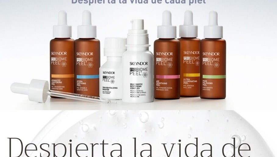 Productos Skeyndor ProBiome Peel en Essencial, Barbate, Andalucía, ES, para una piel revitalizada.