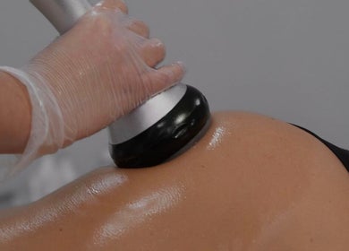 Advanced massage therapy at Hellen Passinato Massage Therapist in London, GB.