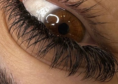Extensão de pestanas detalhada em São João Da Madeira no Michelle Studio Lash, Aveiro, PT.