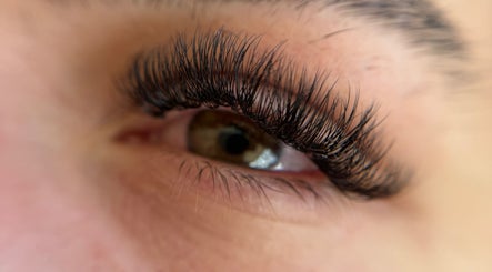 Close-up of elegant lashes at BeautybyJH in Benfleet, England, GB showcasing exquisite lash extensions.
