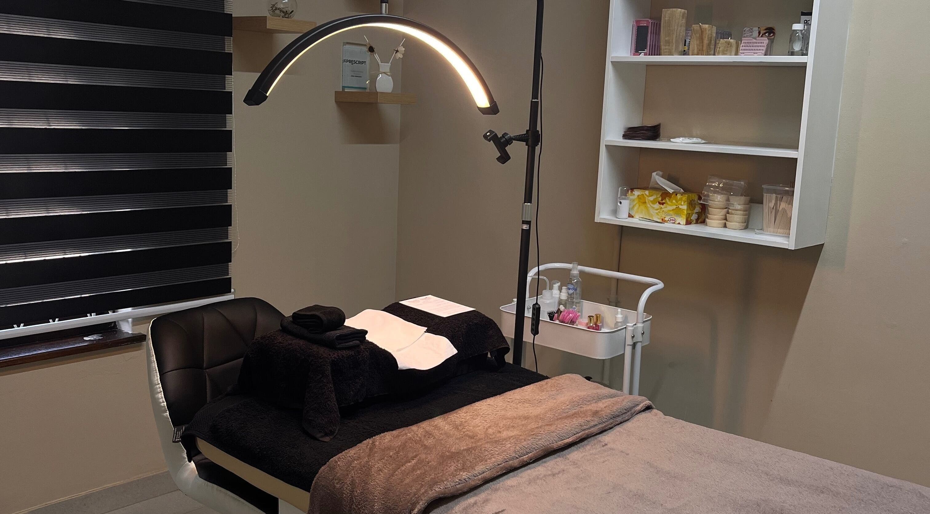 Cozy treatment room at Made Seven, Othongathi, Kwazulu-natal, ZA with elegant decor and comfortable massage bed.