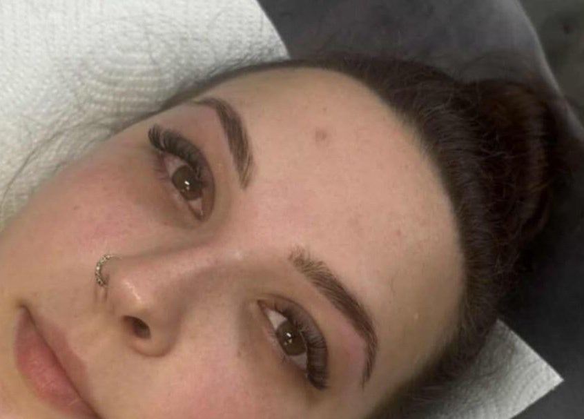 A client at Blink & Brow by Demmi, Port Talbot, Wales, GB, showcasing perfectly shaped eyebrows.