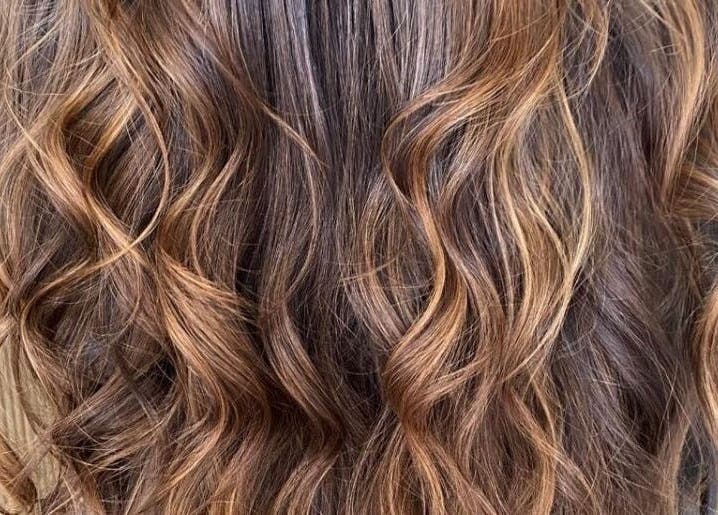 Cabelos ondulados luxuosos no Haroldo Jr. | Solo Concept, Lisboa, Lisboa, PT.