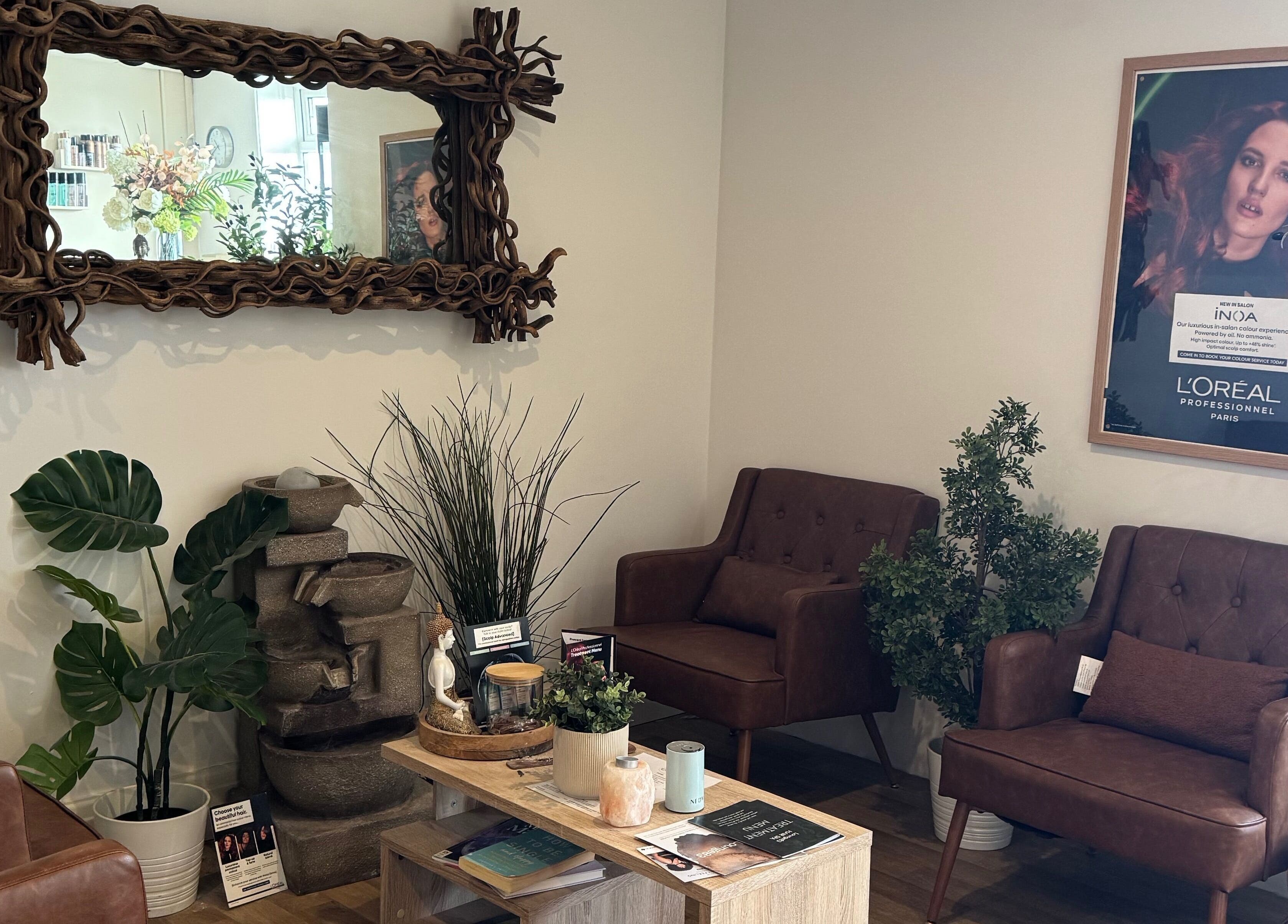 Cozy lounge at SACRED FLOW BY RACHEL (Lydiate lounge 83), Lydiate, England, GB with chic decor and green plants.