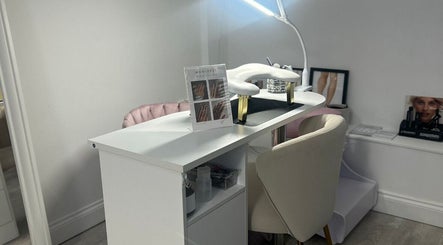 Elegant nail station at Aura Beauty, Letchworth Garden City, England, GB for manicures and beauty treatments.