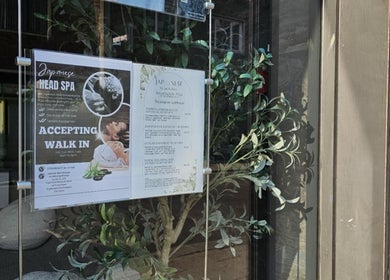 Signage for Japanese Head Spa & Relaxing Massage by Jac&Jues in Southampton, England, GB offering walk-in service.