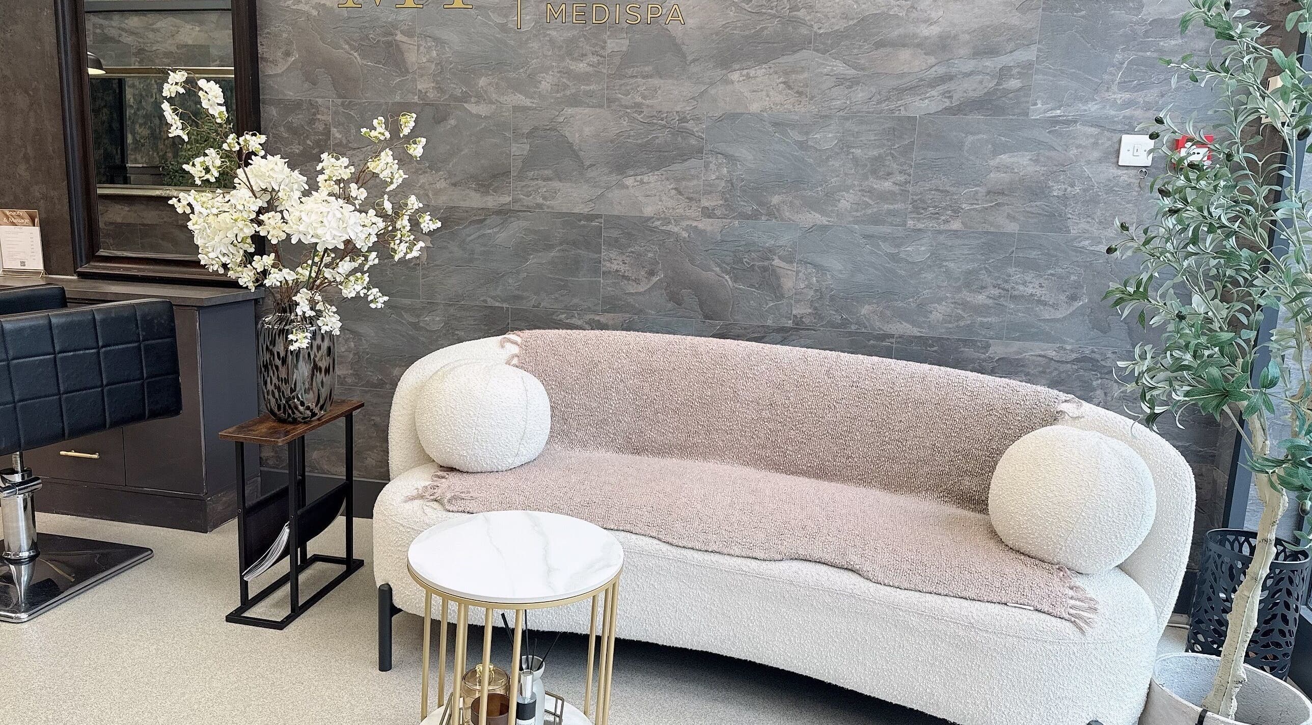 Relaxing lounge area at Japanese Head Spa & Relaxing Massage by Jac, Southampton, England, GB.