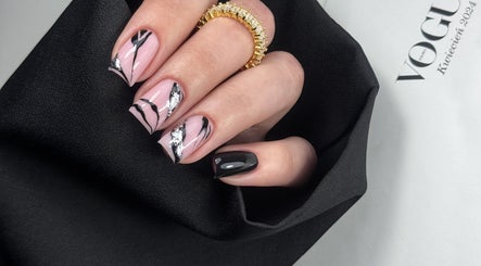 Stilvolle Nagelkunst bei Nails & Beauty Artist Educator, Östringen, Baden-Württemberg, DE.