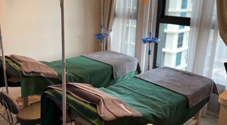 Zara Aesthetic massage tables in a tranquil spa room, Kuala Lumpur, Wilayah Persekutuan Kuala Lumpur, MY.