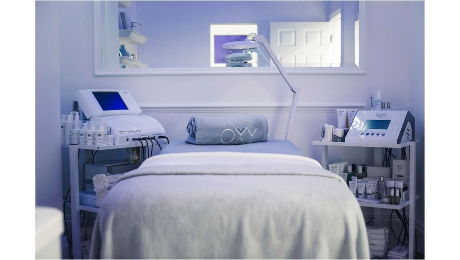 Treatment room at Oxy Spa LTD, London, England, GB featuring advanced equipment and relaxing ambiance.