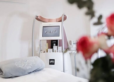 Advanced beauty equipment at Oxy Spa LTD, London, England, GB for premium skincare treatments.