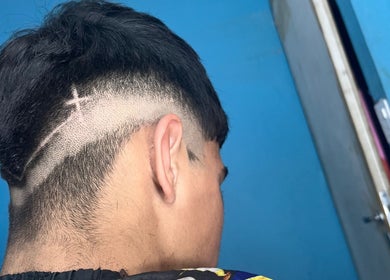 Corte de cabello moderno en Ezebarber, General Rodríguez, Provincia De Buenos Aires, AR.