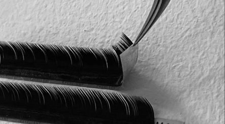Close-up of individual eyelashes at Herr Artistry in Hamilton, Ontario, CA. Quality lash extensions available.