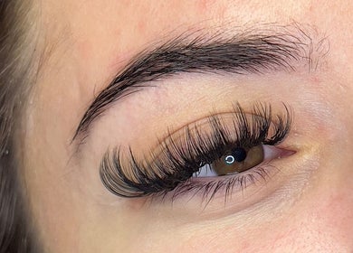 Close-up of beautifully crafted eyelash extensions at Herr Artistry, Hamilton, Ontario, CA.