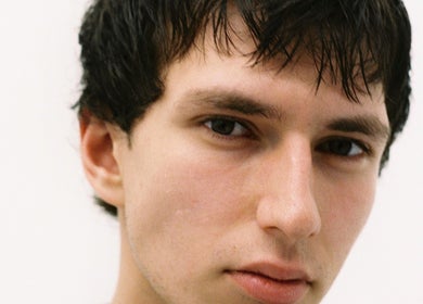 Modern hairstyle crafted at Jack Moran Hair, Barcelona, Cataluña, ES, showcasing sleek and stylish grooming.