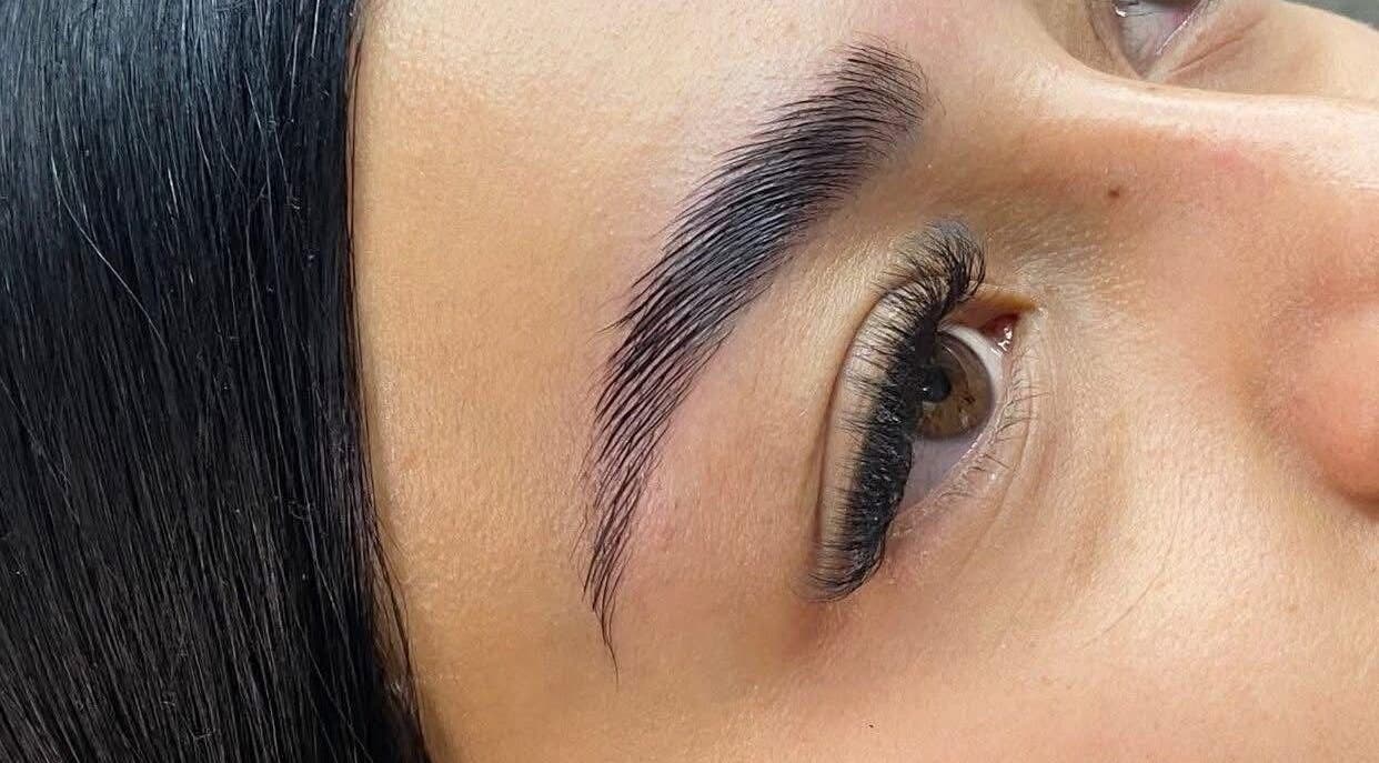 Cejas impecables en KIM STUDIO, Juan Aldama, Chihuahua, MX. Especialistas en belleza facial.