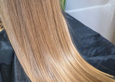 Cheveux lisses et soyeux après soin à Beaulissage By Sonia, Grande-synthe, Hauts-de-france, FR.