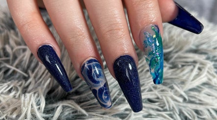 Immagine 2, Anthony's Nails