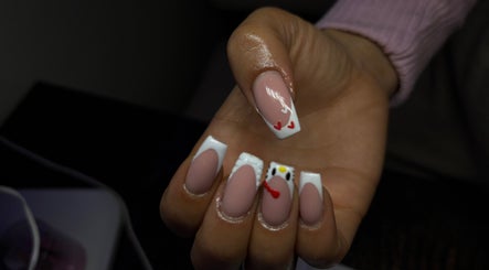 Stijlvolle nail art met hartjes bij Cherrynailed, Arnhem, Gelderland, NL.