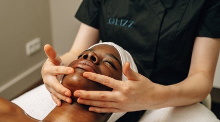 Gezichtsbehandeling bij GLIZZ Antwerpen, verzorging in Antwerpen, Vlaanderen, BE.