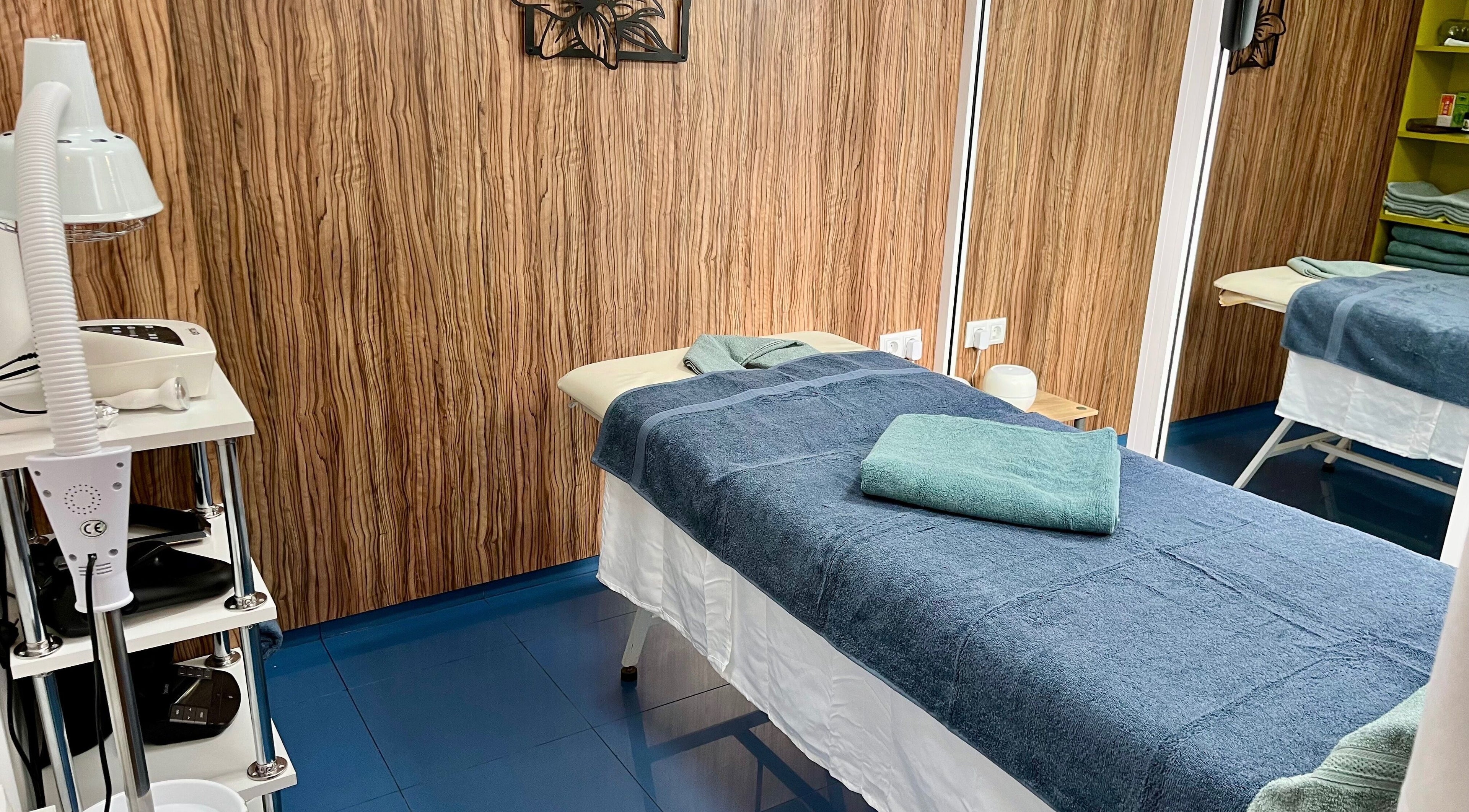 Масажна зала в Better Life - студио за кинезитерапия и масаж, София, Област София, BG.