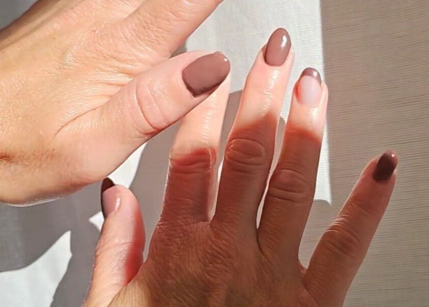 Manucure élégante chez Phoenix Nails Renens, Renens, Vaud, CH. Ongles bien soignés et polis.