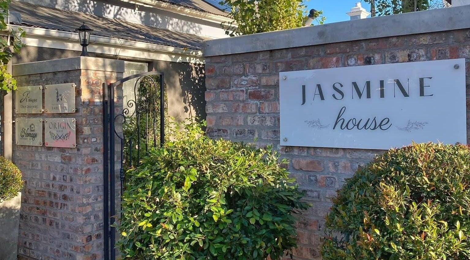 Charming entrance to Jasmine House at Kaybee Nails (Blessing), Cape Town, Western Cape, ZA.