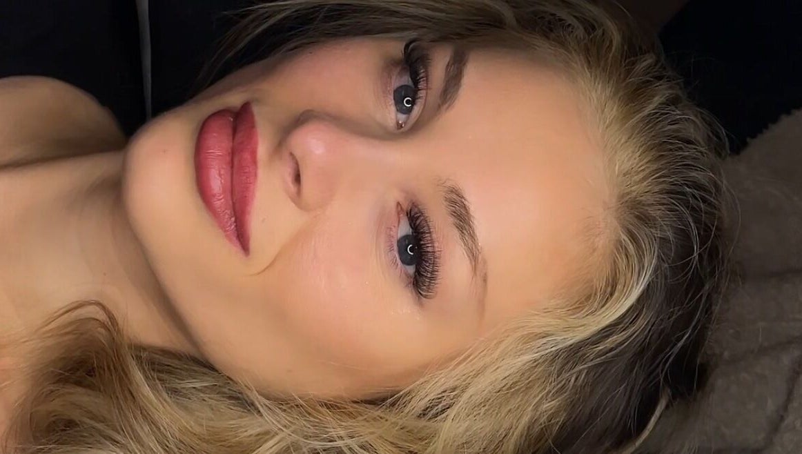 Kvinne nyter skjønnhetspleie hos Skaiazone i Oslo, Oslo, NO.