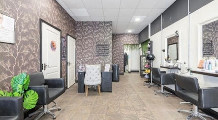 Chic salon waiting area at KC Phibrows & Beauty, Dublin, County Dublin, IE, featuring stylish chairs and decor.