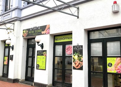 Mặt tiền New York Nails sang trọng tại Nordenham, Niedersachsen, DE.
