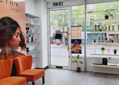 Welcoming seating area at Anchal Massage & Beauty Salon, Ladies Only, London, England, GB with street view.