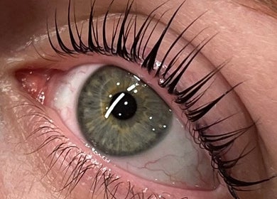Close-up of perfectly curled lashes at SV Beauty, Aberdeen, GB. Enhancing natural beauty with expert care.