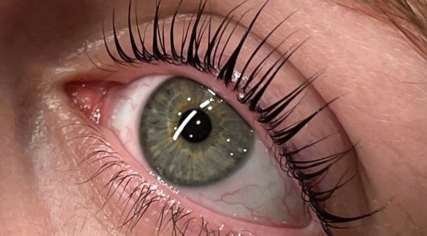 Close-up of perfectly curled lashes at SV Beauty, Aberdeen, GB. Enhancing natural beauty with expert care.
